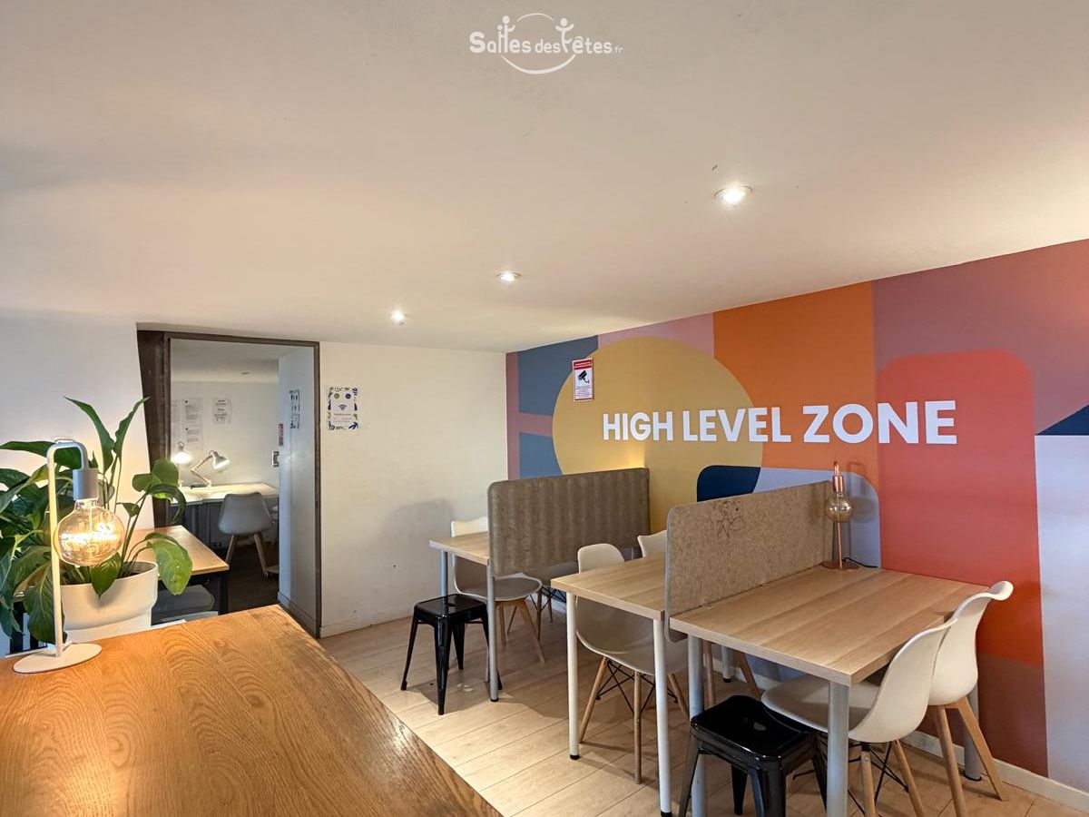 Salle réunion privée et espace de travail partagé