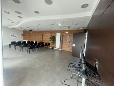 Salle 60m²